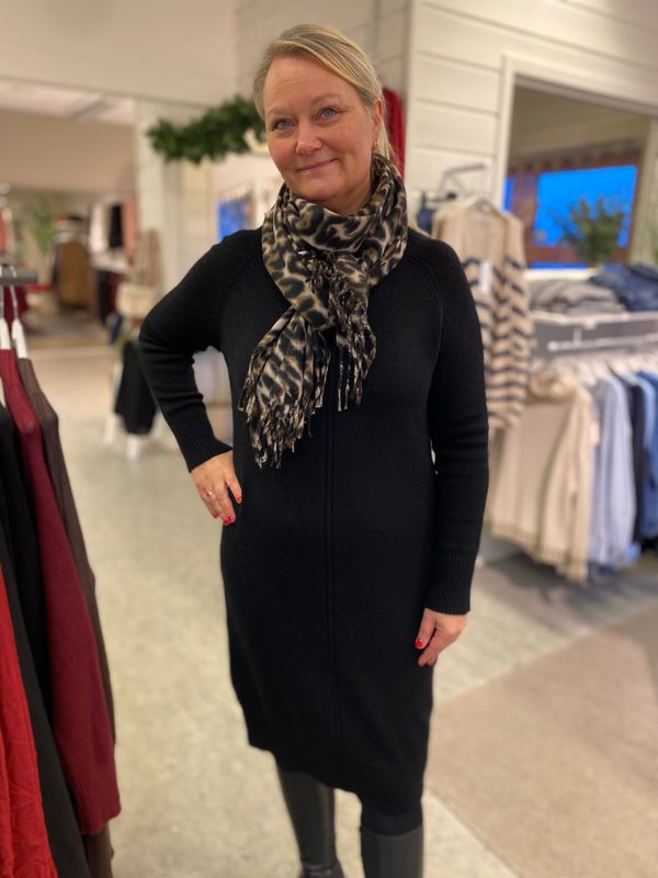 Strikket kjole, sort