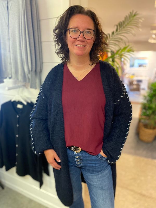 Cardigan, svart med hvite detaljer