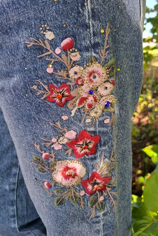 Massimo jeans med blomsterbroderier