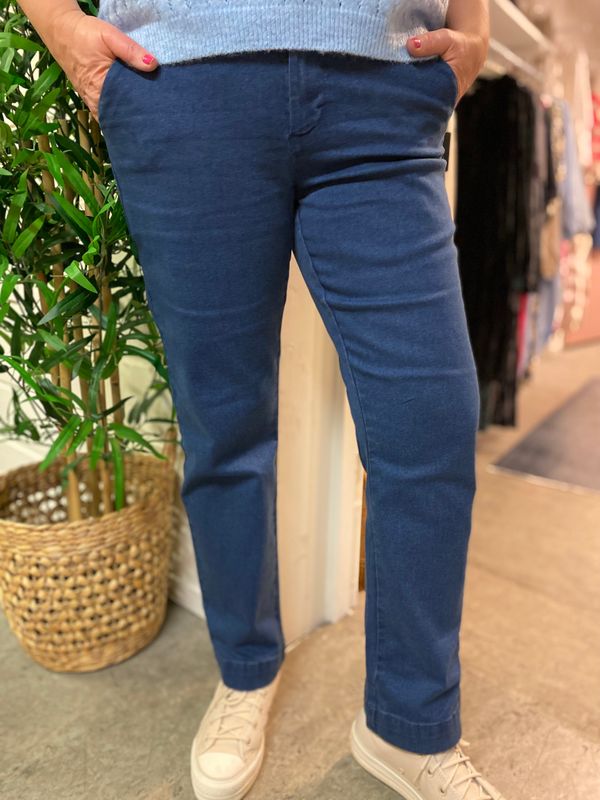 BY Dixie Jeans, Mid Blue Denim